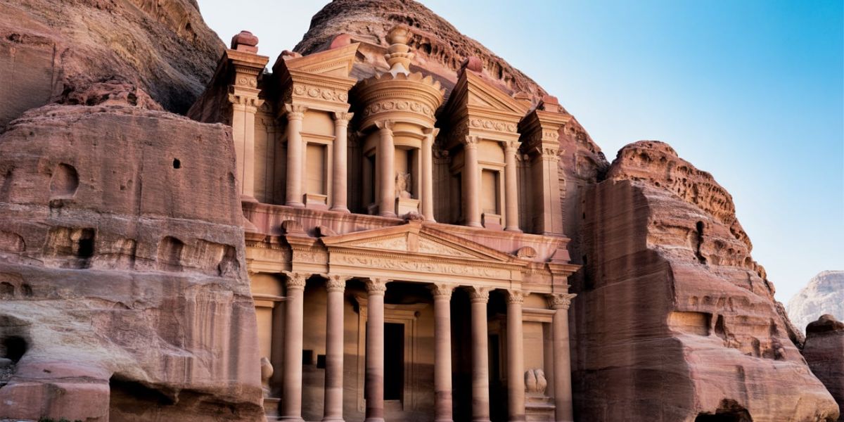 In which country is the historic city of Petra located