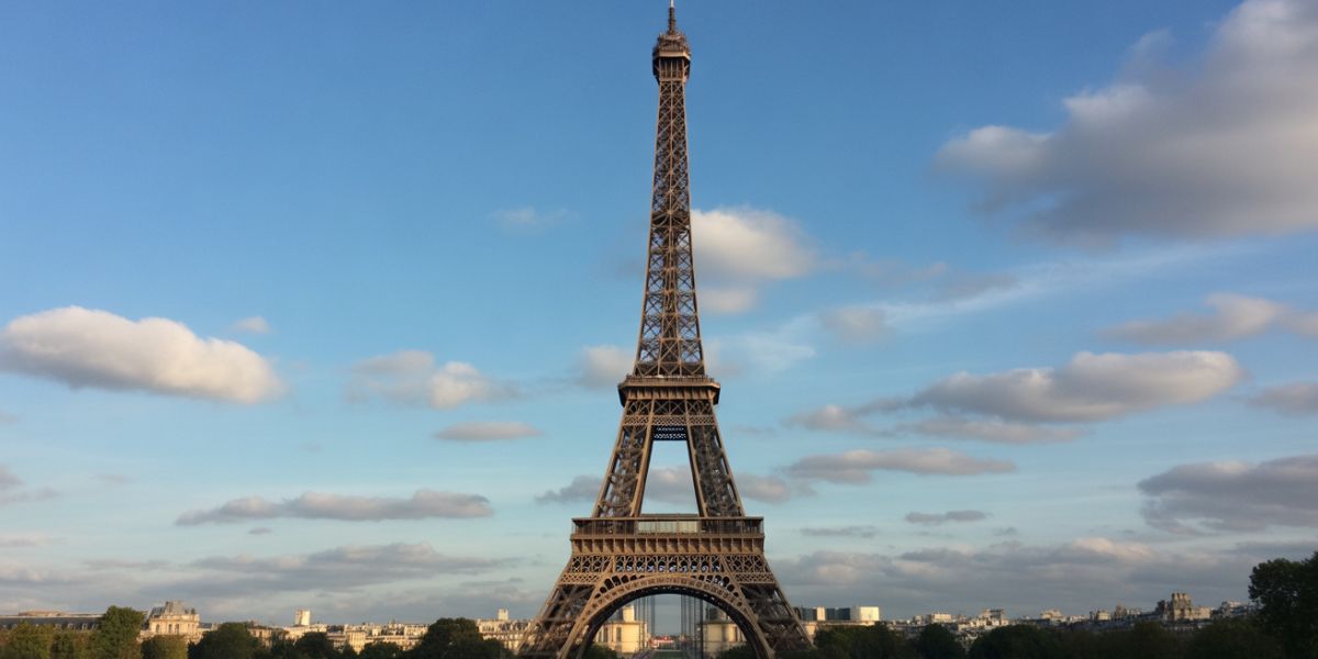 Is this an image of the Eiffel Tower