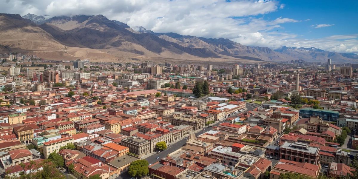 Which South American country has the highest capital city in the world, located on a plateau in the Andes