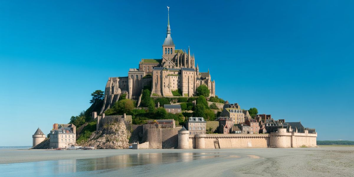 Which country is Mont Saint-Michel located in